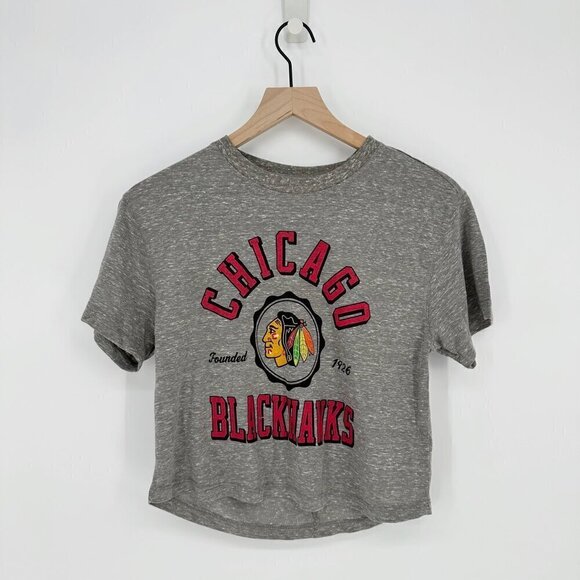 NEW Pressbox Chicago Blackhawks Short Sleeve Crop Tee Heather Grey Women's S - Picture 2 of 8